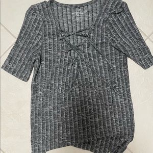 American Eagle lace up shirt